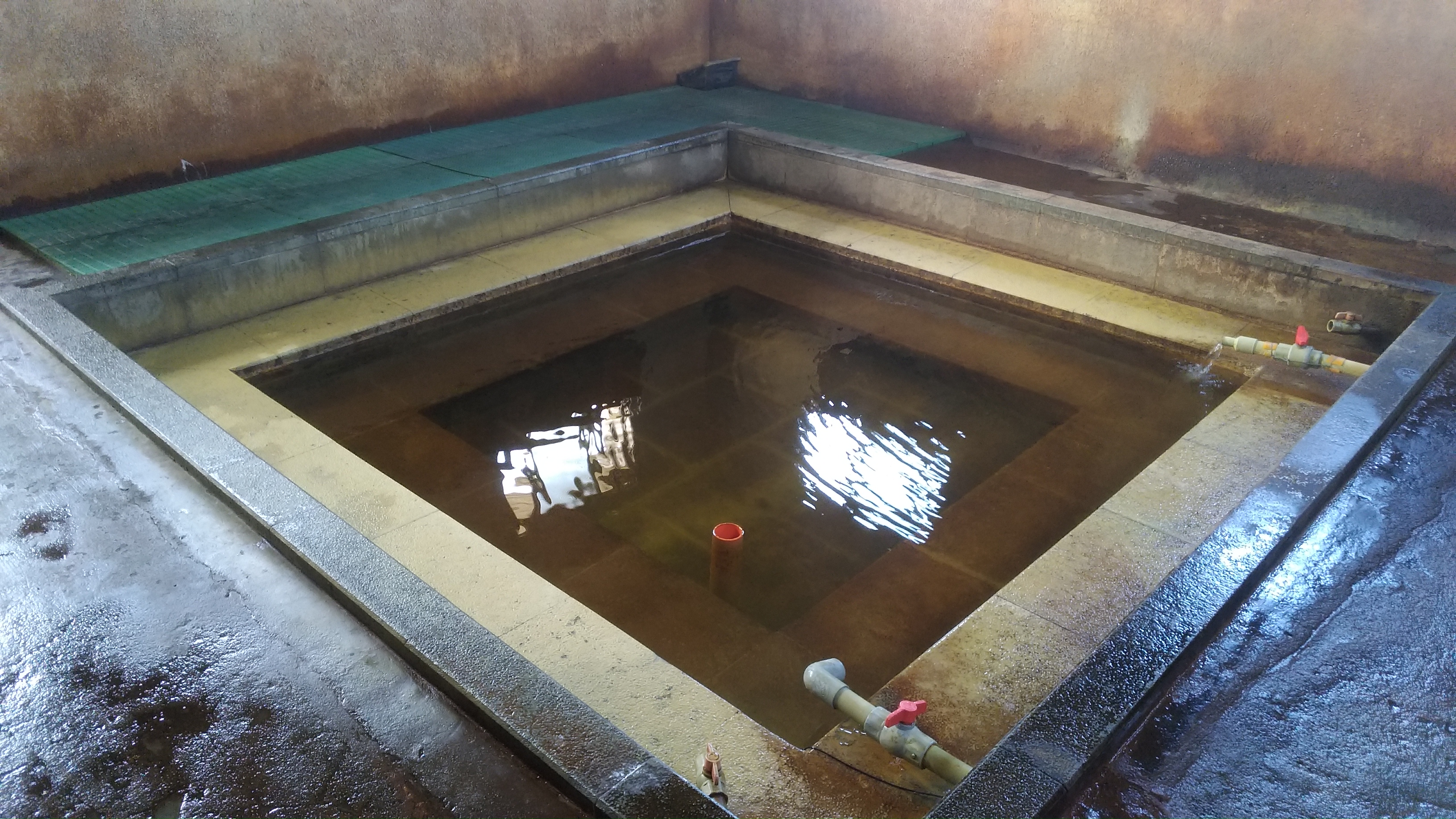 金山の無料温泉2 豐漁社區溫泉浴室(新北) – 台湾ガイド紹介所
